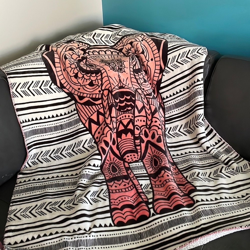🐘Elephant Throw Blanket🐘